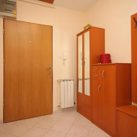 With A Parking Space - 7340 Apartmán